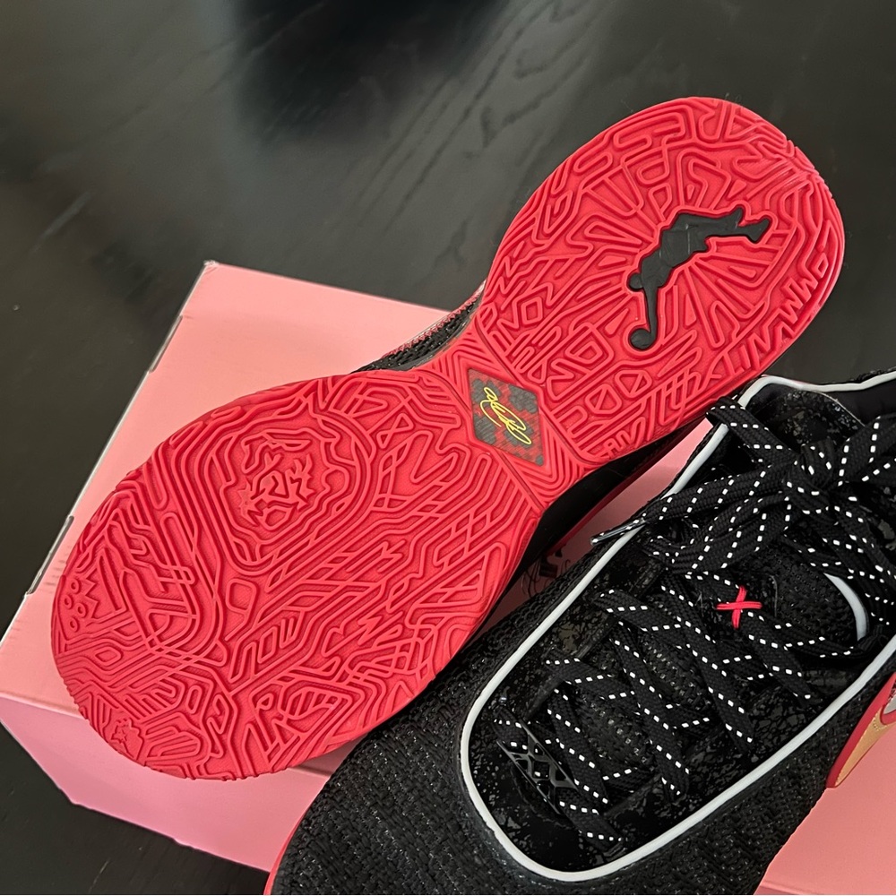 ✔️New✔️ NIKE LeBron 20 Miami Heat - Picture 5 of 11